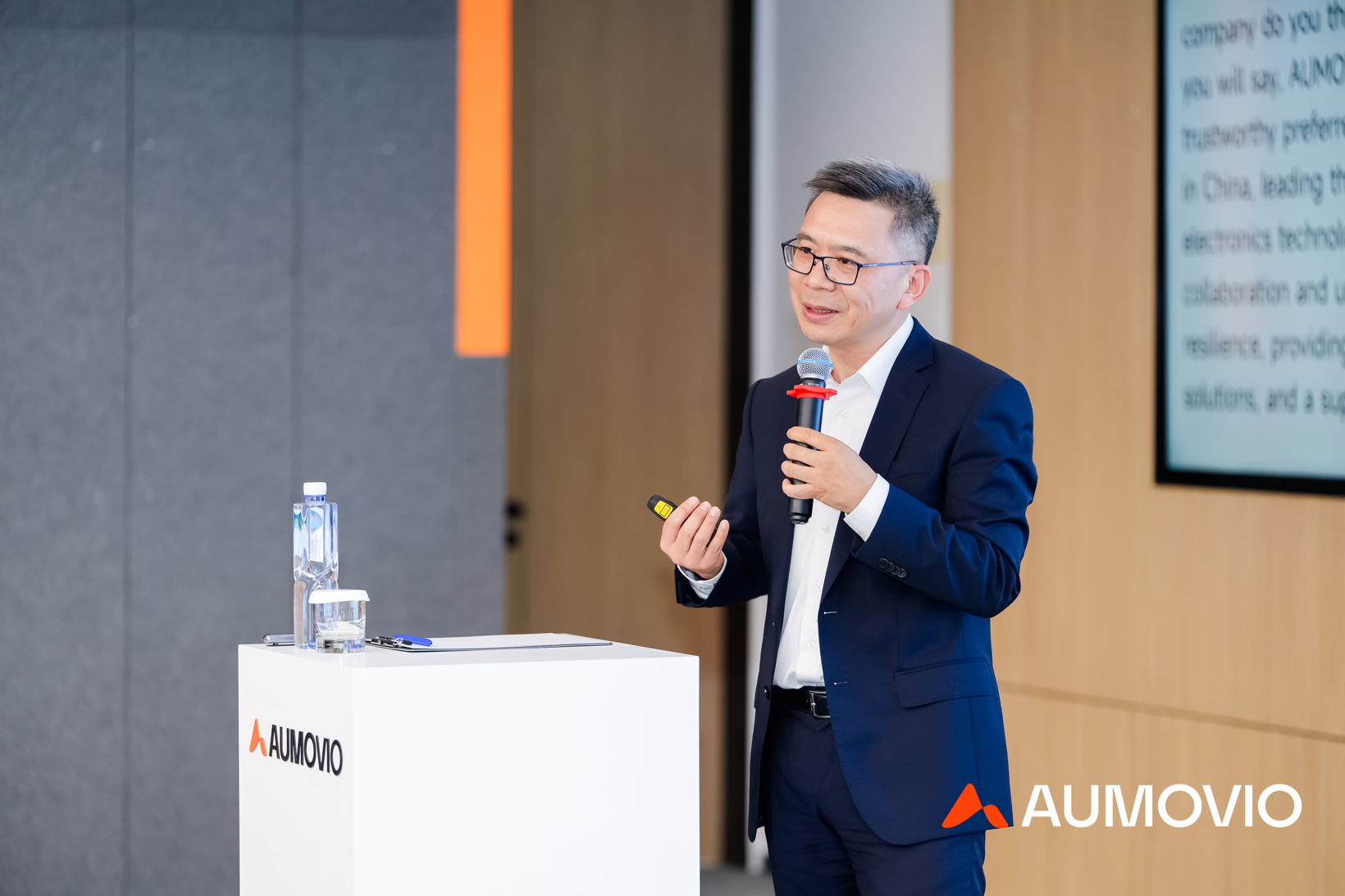 欧摩威“豪赌”中国