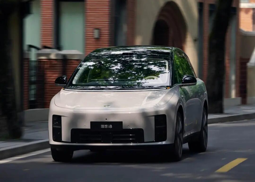 新势力三巨头再洗牌：理想预亏，小鹏大赚，蔚来刚“转正”