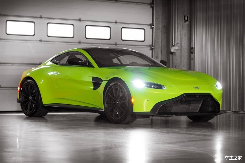 V8 Vantage